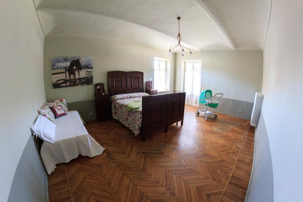 B&B Lo Scudiero Castelnuovo Don Bosco Kamer foto