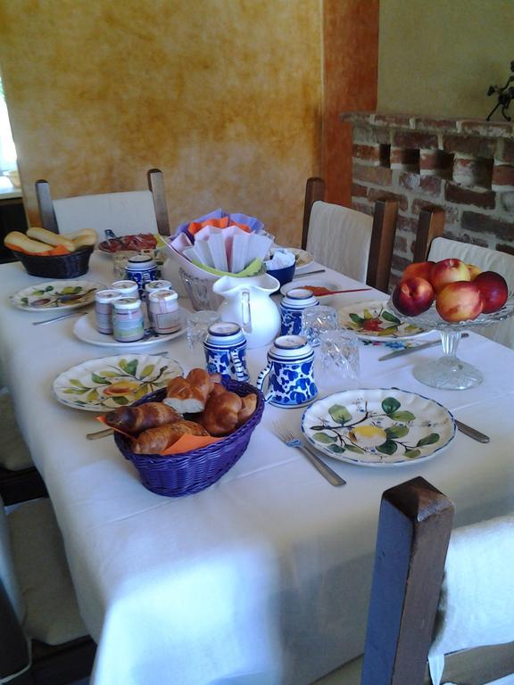 B&B Lo Scudiero Castelnuovo Don Bosco Buitenkant foto